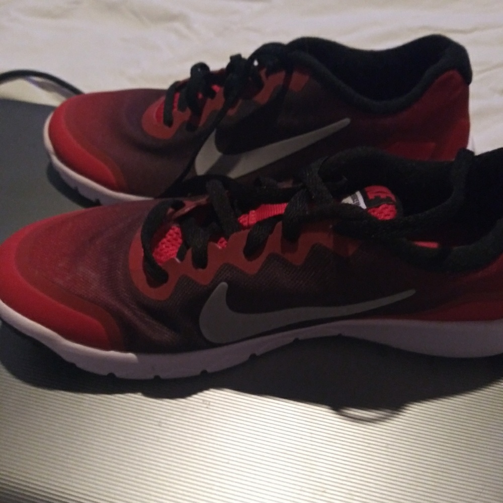 Boys shoes